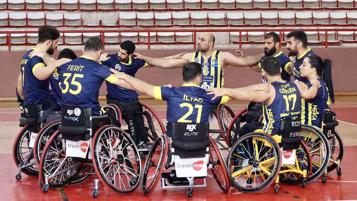Bremen Derneği Fenerbahçe Göksel Çelik, çeyrek final serisinde 1-0 öne geçti
