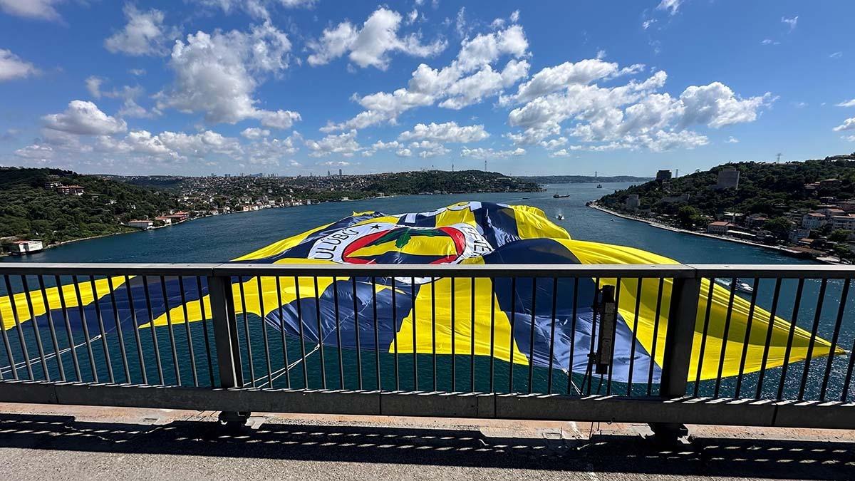 Dortmund Derneği Şampiyon Fenerbahçe Beko’nun bayrakları köprülere asıldı