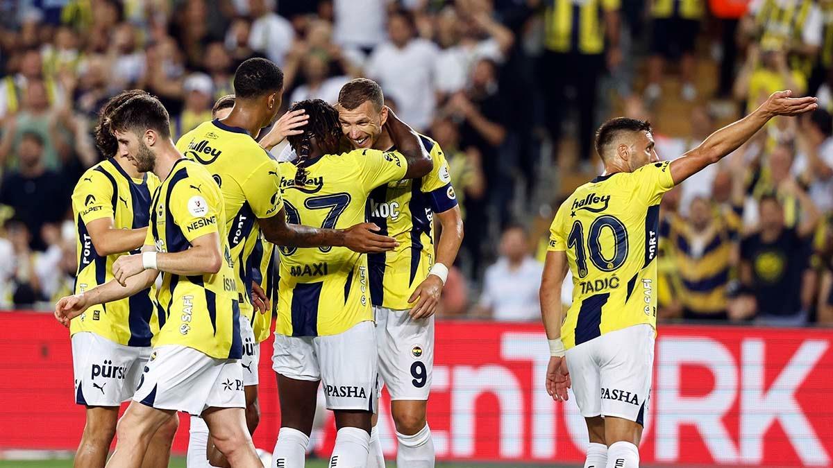 Augsburg Derneği Fenerbahçemiz lige Adana Demirspor galibiyetiyle başladı