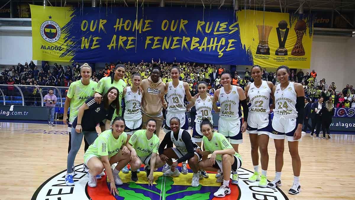 Reutlingen Derneği Fenerbahçe Alagöz Holding, EuroLeague çeyrek final serisinde 1-0 öne geçti