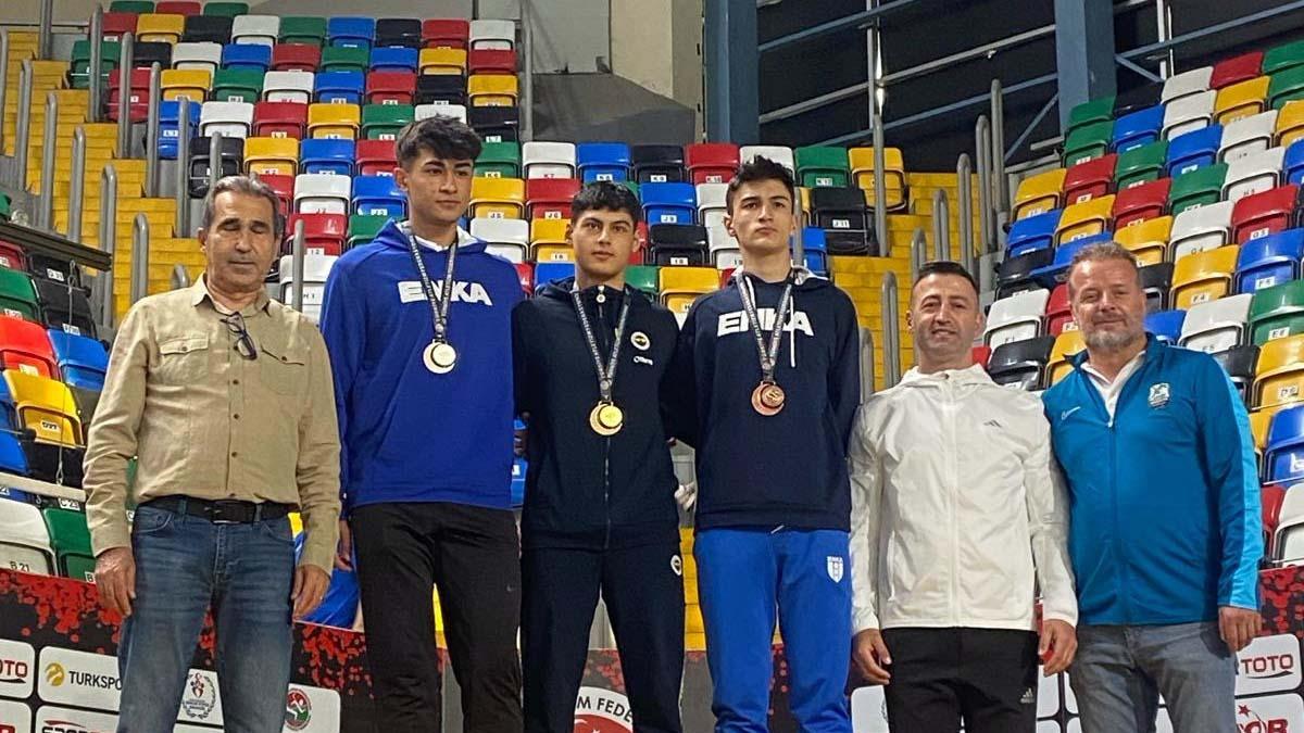 Reutlingen Derneği Genç atletlerimizden Türkiye U18 Salon Şampiyonası’nda 19 madalya