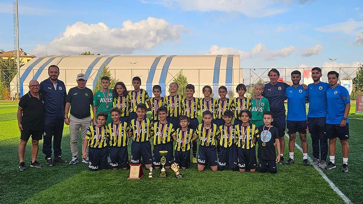 Koblenz Derneği U12 Takımımız, Yarının Yıldızları 4. Elit Cup Turnuvası’nda şampiyon oldu