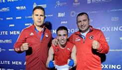 Fenerbahçeli İş Adamları Derneği Boksörümüz Samet Gümüş de Büyükler Avrupa Şampiyonası’nda yarı finale yükseldi